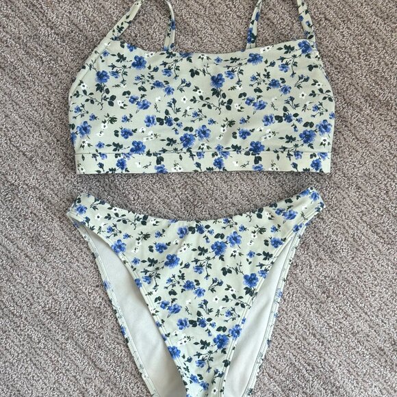 Abercrombie Curve Love Floral Swimsuit Set - Small - Blue and Green - Picture 1 of 5